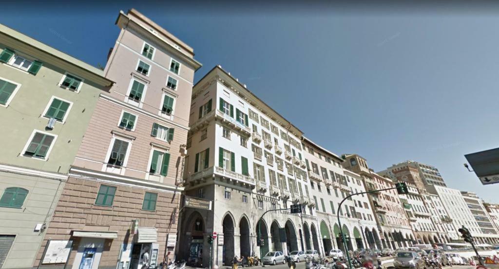 Sunflower With Private Terrace And Lift Apartment Genoa